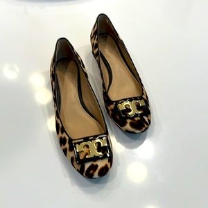 Tory Burch Size 6  Gigi leopard print pumps